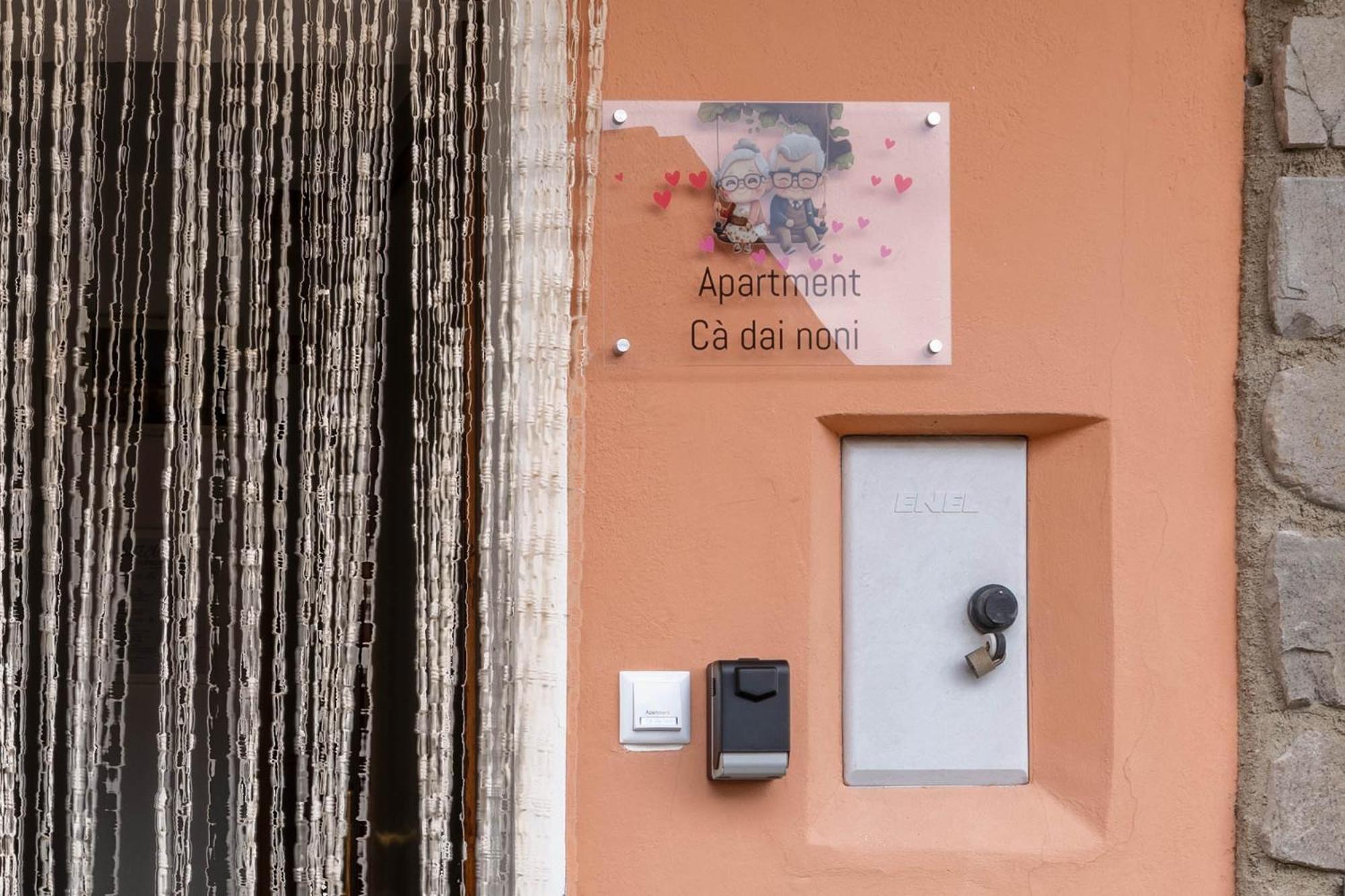 Apartment Ca Dai Noni Feriolo Eksteriør billede