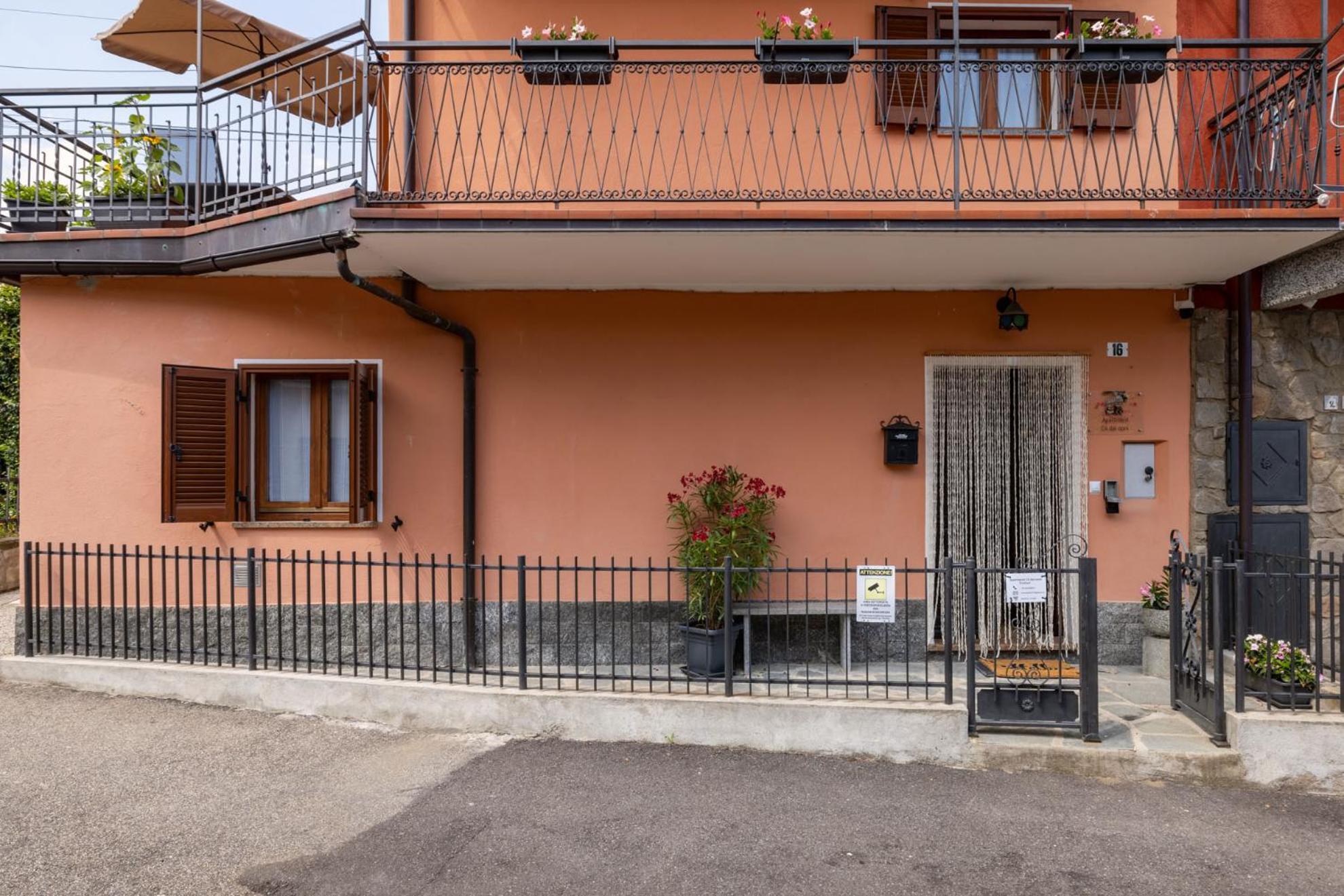 Apartment Ca Dai Noni Feriolo Eksteriør billede